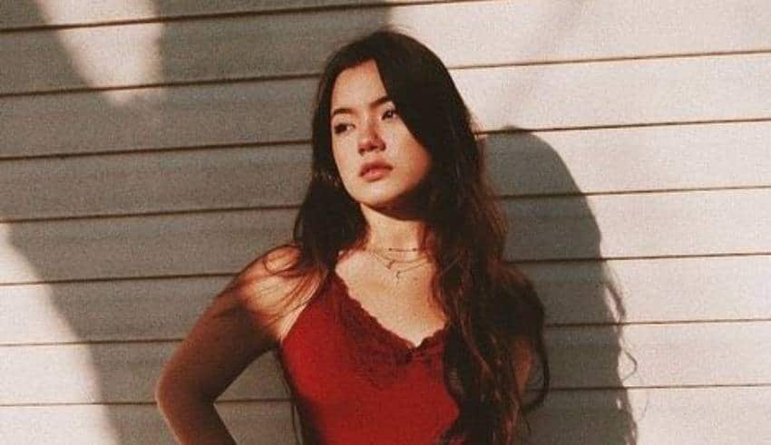 Lizzy Yu Bio, Net Worth 2021, Age, Birthday, Height, Parents, & Career