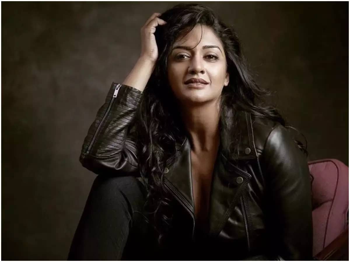 Vimala Raman Biography, Age, Height, Weight, Boyfriend, Family, Wiki ...